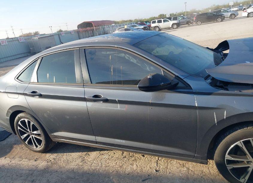 Photo 14 of 2022 Volkswagen Jetta 1.5T SPORT (VIN 3VWBM7BUXNM034020)