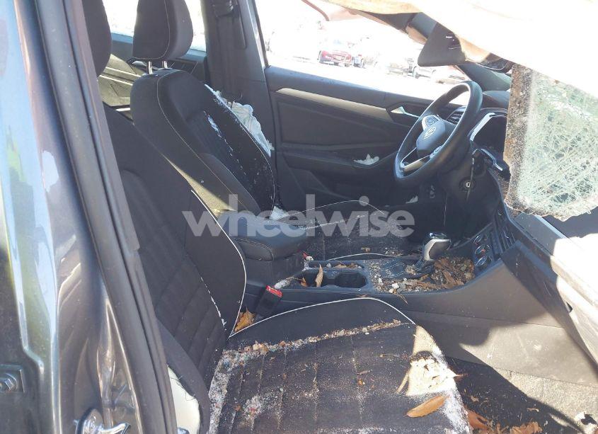 Photo 5 of 2024 Volkswagen Jetta 1.5T SPORT (VIN 3VWBM7BUXRM009088)