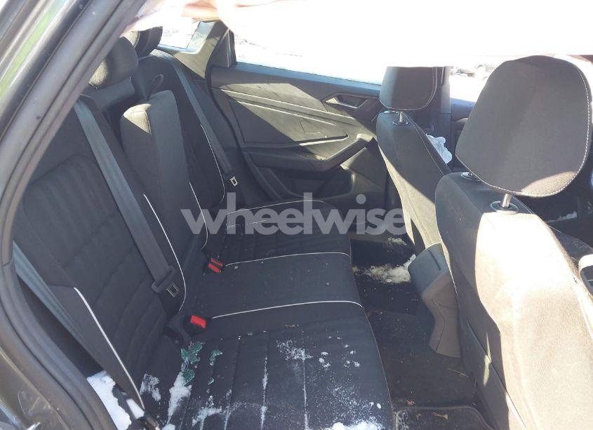 Photo 8 of 2024 Volkswagen Jetta 1.5T SPORT (VIN 3VWBM7BUXRM009088)