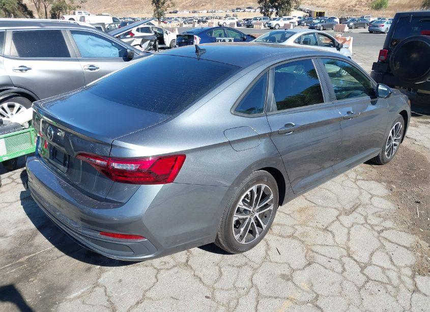 Photo 4 of 2024 Volkswagen Jetta 1.5T SPORT (VIN 3VWBM7BUXRM089217)