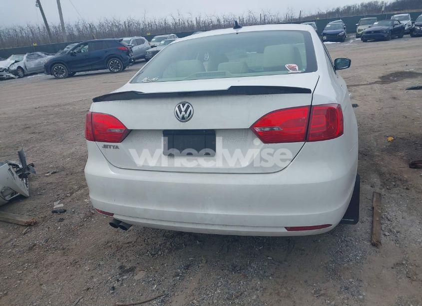 Photo 16 of 2013 Volkswagen Jetta 2.5L SE (VIN 3VWBP7AJ0DM415159)