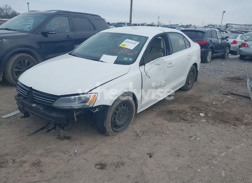 Photo 2 of 2013 Volkswagen Jetta 2.5L SE (VIN 3VWBP7AJ0DM415159)