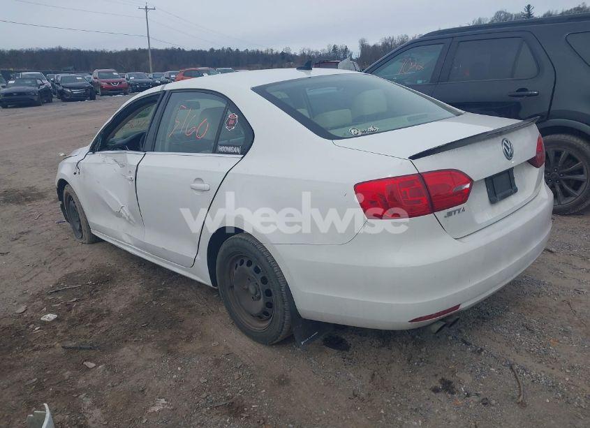 Photo 3 of 2013 Volkswagen Jetta 2.5L SE (VIN 3VWBP7AJ0DM415159)