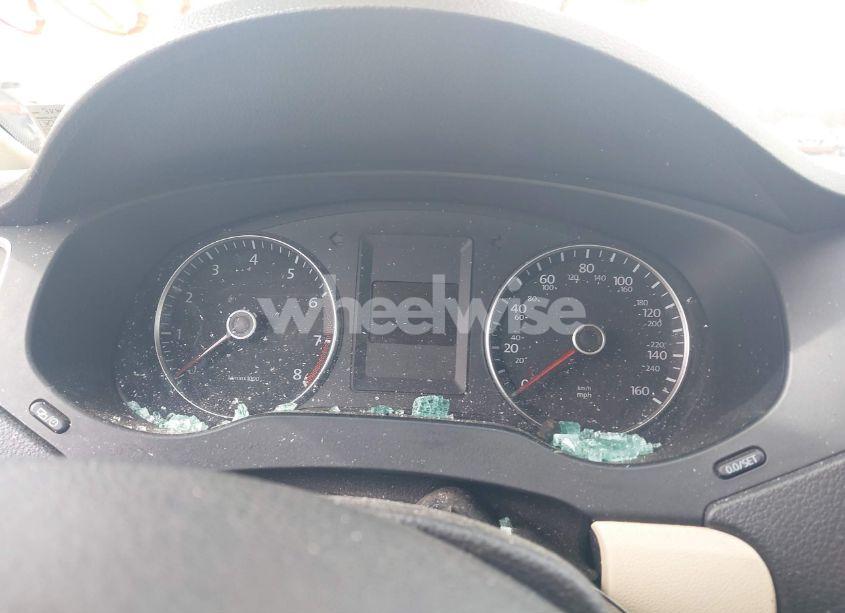 Photo 7 of 2013 Volkswagen Jetta 2.5L SE (VIN 3VWBP7AJ0DM415159)