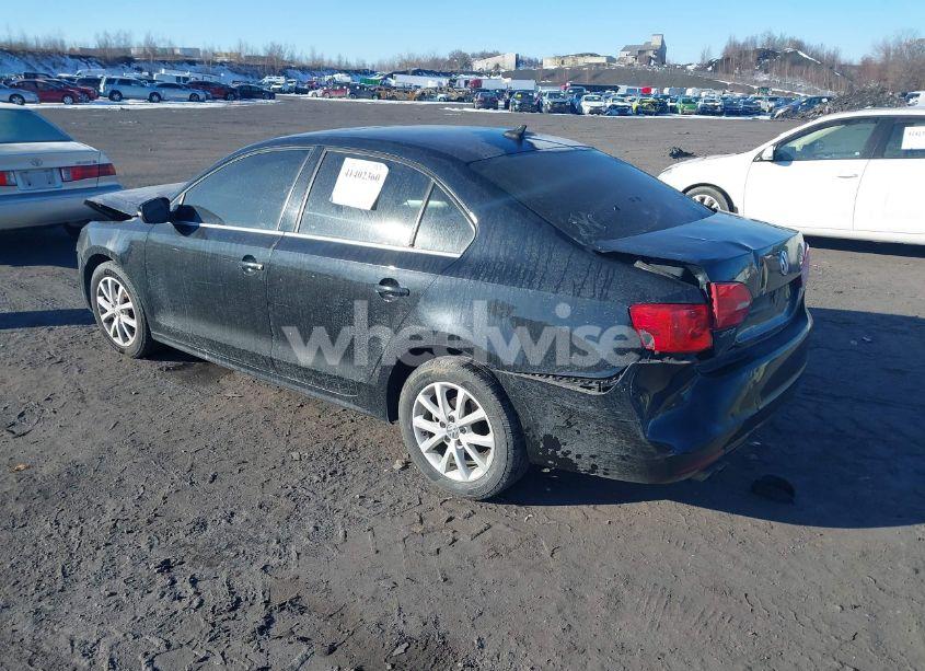 Photo 3 of 2013 Volkswagen Jetta 2.5L SE (VIN 3VWBP7AJ1DM402355)