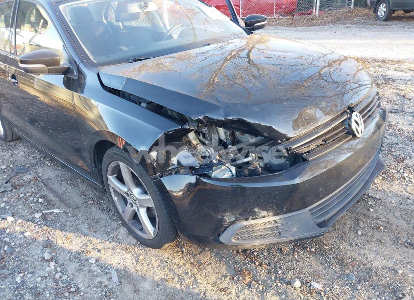 Photo 6 of 2012 Volkswagen Jetta 2.5L SE (VIN 3VWBP7AJ3CM338852)