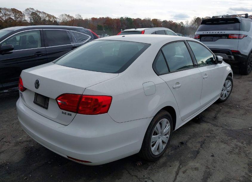 Photo 4 of 2012 Volkswagen Jetta 2.5L SE (VIN 3VWBP7AJ3CM359331)