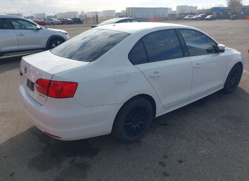 Photo 4 of 2012 Volkswagen Jetta 2.5L SE (VIN 3VWBP7AJ3CM454536)