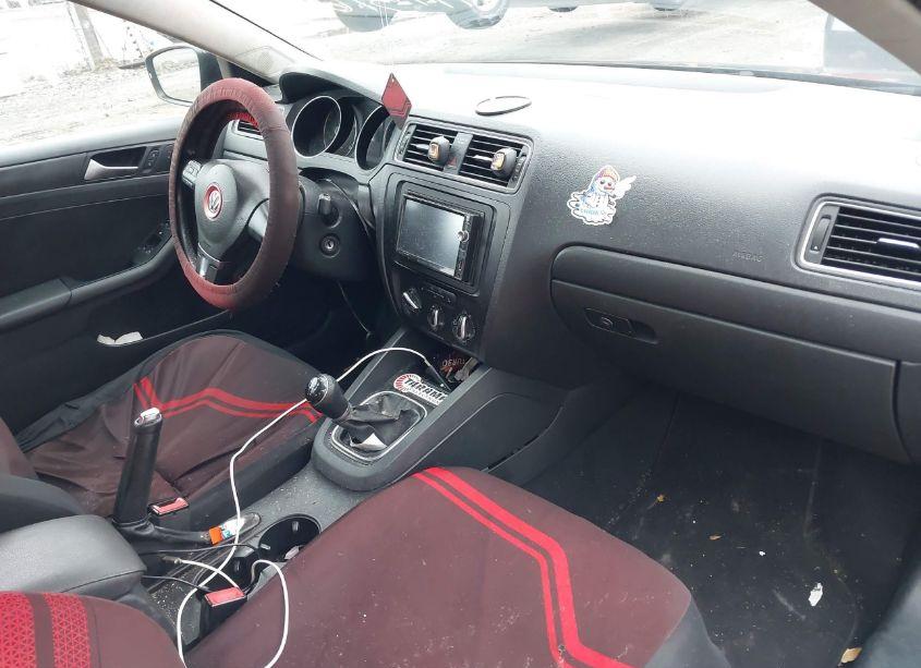 Photo 5 of 2012 Volkswagen Jetta 2.5L SE (VIN 3VWBP7AJ5CM427564)