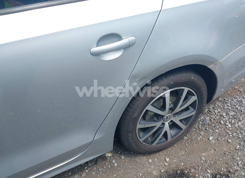 Photo 6 of 2012 Volkswagen Jetta 2.5L SE (VIN 3VWBP7AJ6CM076891)