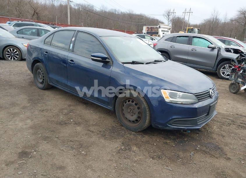 2012 Volkswagen Jetta 2.5L SE (VIN 3VWBP7AJ7CM041809) main photo