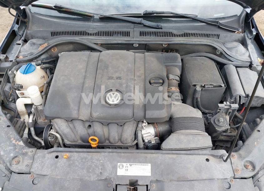Photo 10 of 2012 Volkswagen Jetta 2.5L SE (VIN 3VWBP7AJ7CM041809)