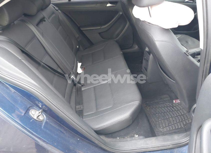 Photo 8 of 2012 Volkswagen Jetta 2.5L SE (VIN 3VWBP7AJ7CM041809)