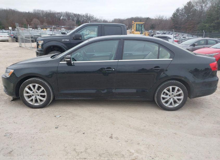 Photo 14 of 2013 Volkswagen Jetta 2.5L SE (VIN 3VWBP7AJ7DM445128)