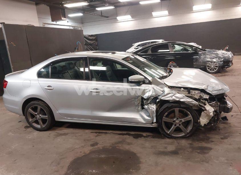 Photo 14 of 2012 Volkswagen Jetta 2.5L SE (VIN 3VWBP7AJ9CM342419)