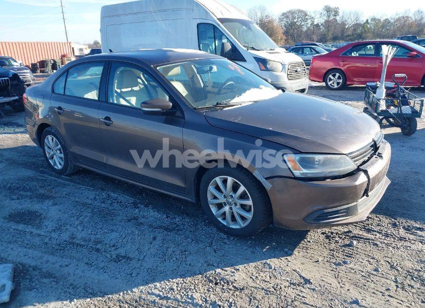 2012 Volkswagen Jetta 2.5L SE (VIN 3VWBP7AJXCM002972) main photo