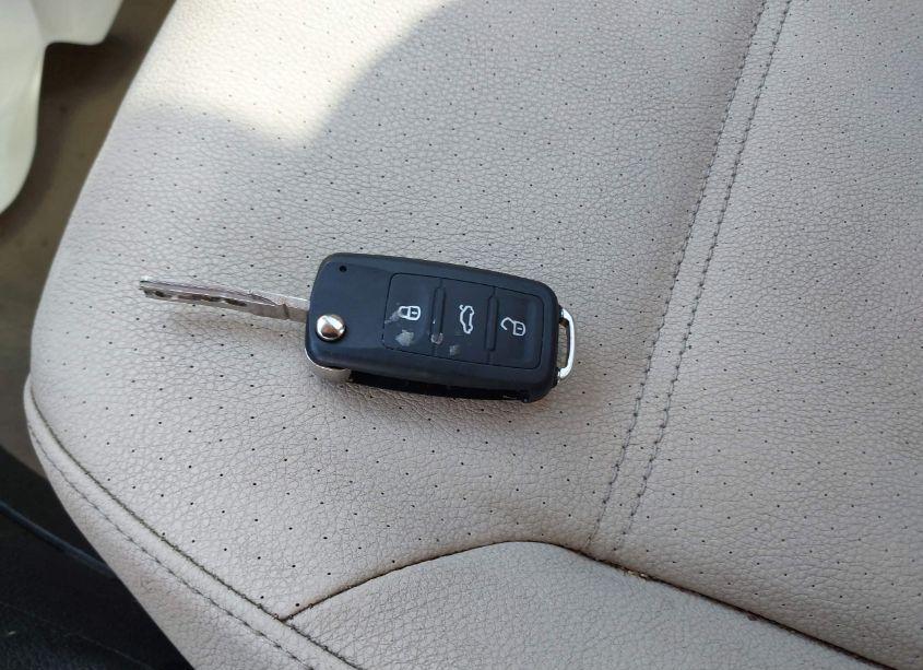 Photo 11 of 2011 Volkswagen Jetta 2.5L SE (VIN 3VWBX7AJ2BM099762)