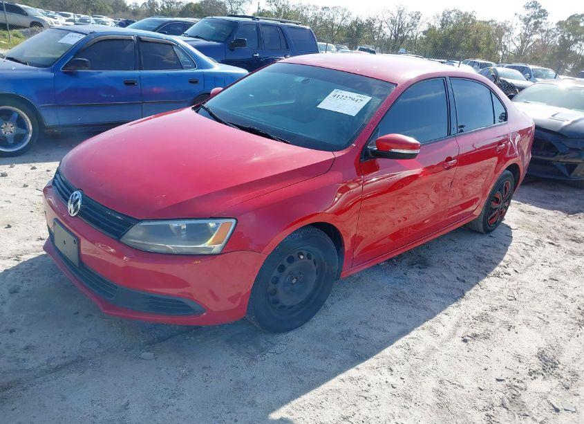 Photo 2 of 2011 Volkswagen Jetta 2.5L SE (VIN 3VWBX7AJ2BM099762)