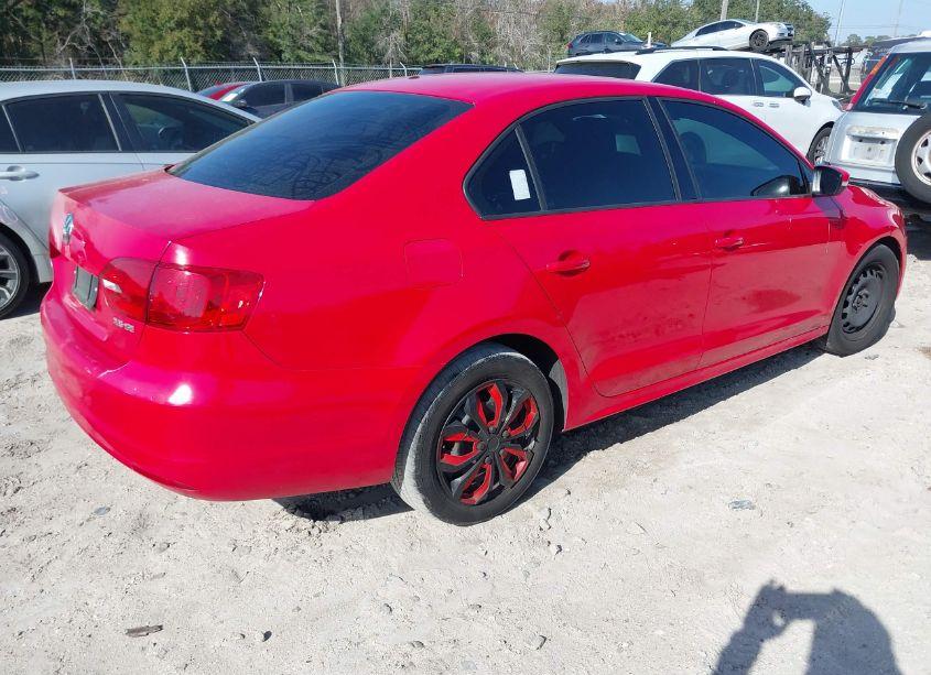 Photo 4 of 2011 Volkswagen Jetta 2.5L SE (VIN 3VWBX7AJ2BM099762)