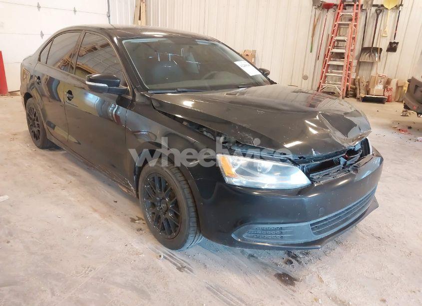 2011 Volkswagen Jetta 2.5L SE (VIN 3VWBX7AJ6BM006435) main photo