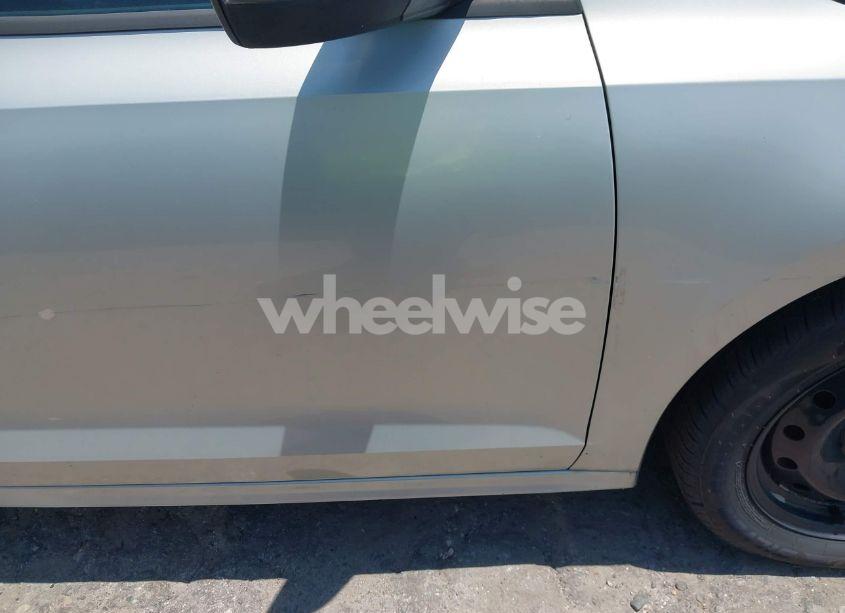 Photo 15 of 2011 Volkswagen Jetta 2.5L SE (VIN 3VWBX7AJ8BM309426)