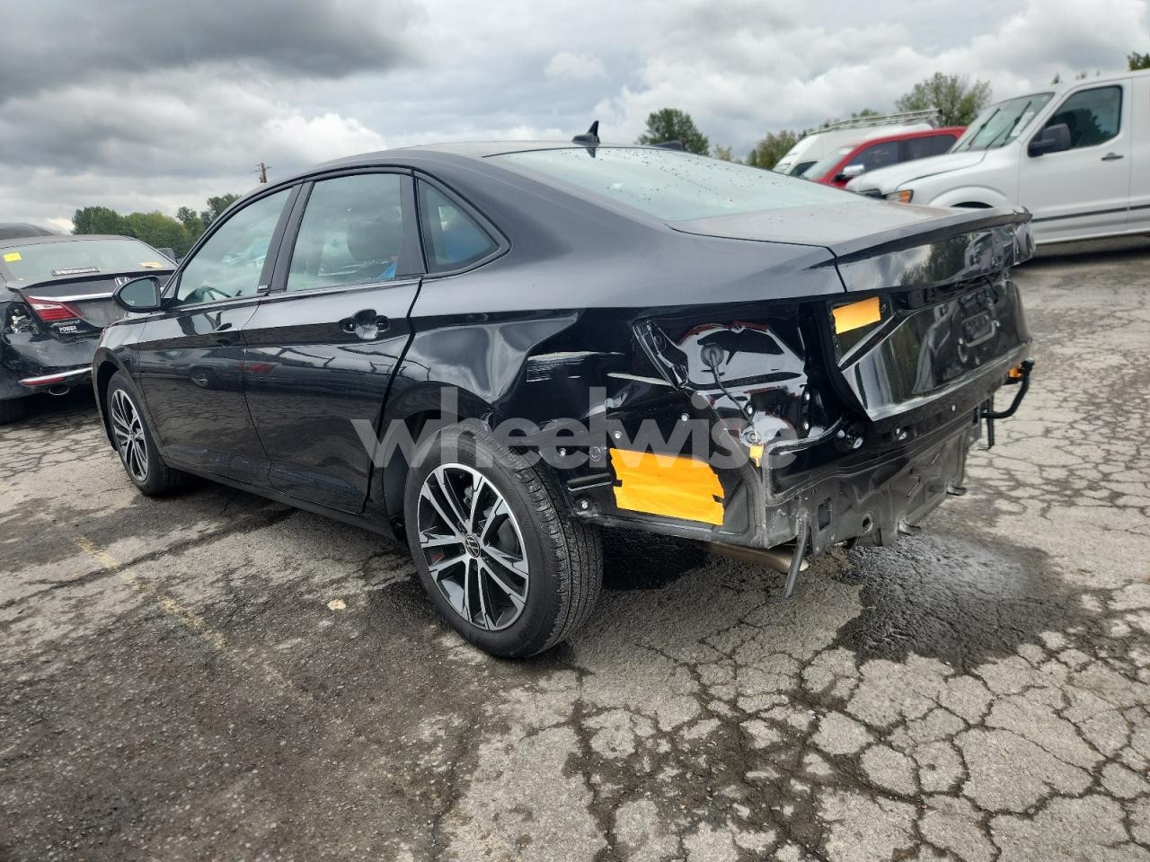 Photo 2 of 2025 VOLKSWAGEN JETTA SPORT (VIN 3VWBX7BU5SM073777)