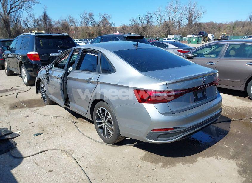 Photo 3 of 2025 Volkswagen Jetta 1.5T SPORT (VIN 3VWBX7BU8SM009474)