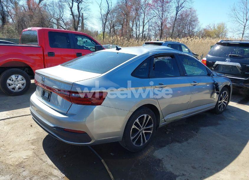 Photo 4 of 2025 Volkswagen Jetta 1.5T SPORT (VIN 3VWBX7BU8SM009474)
