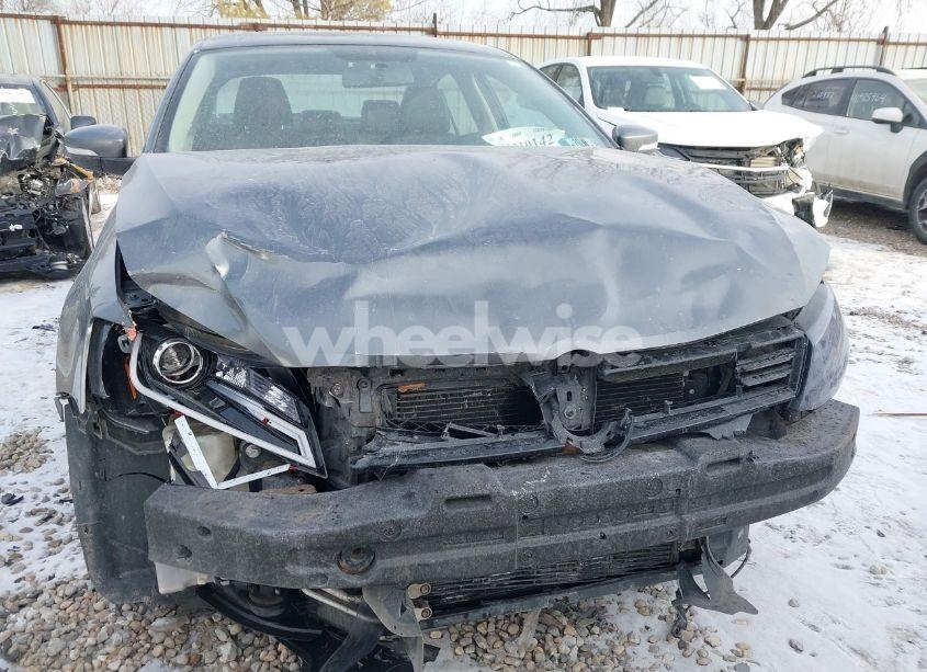 Photo 6 of 2011 Volkswagen Jetta 2.5L SE (VIN 3VWBZ7AJ0BM399343)