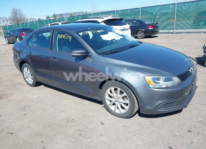 2011 Volkswagen Jetta 2.5L SE (VIN 3VWBZ7AJ1BM027204) main photo