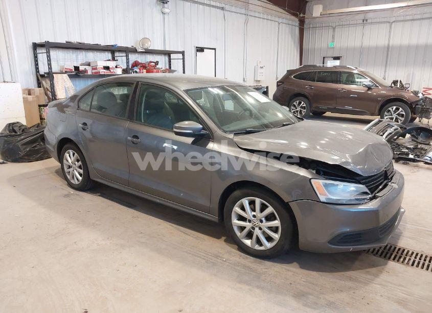 2011 Volkswagen Jetta 2.5L SE (VIN 3VWBZ7AJ1BM309505) main photo