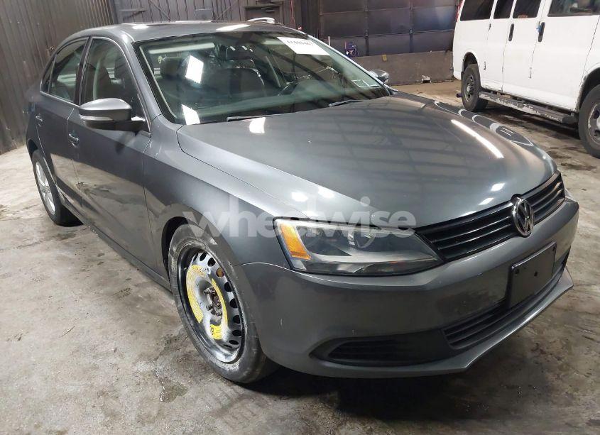 2011 Volkswagen Jetta 2.5L SE (VIN 3VWBZ7AJ2BM326488) main photo