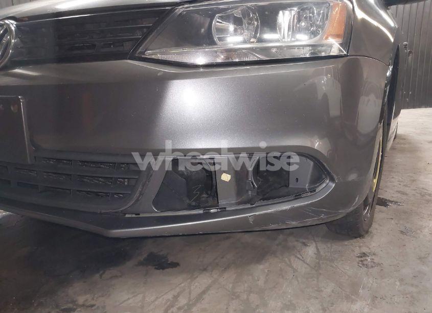 Photo 18 of 2011 Volkswagen Jetta 2.5L SE (VIN 3VWBZ7AJ2BM326488)