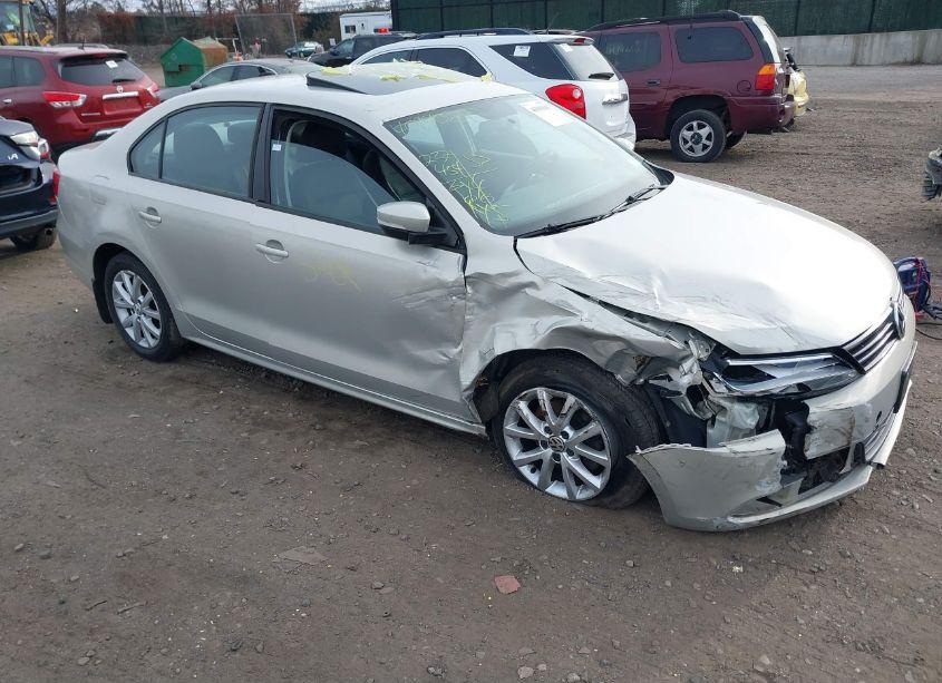 2011 Volkswagen Jetta 2.5L SE (VIN 3VWBZ7AJ2BM326491) main photo