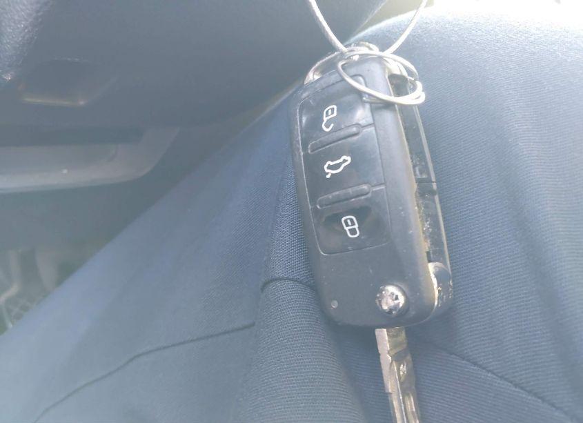 Photo 11 of 2011 Volkswagen Jetta 2.5L SE (VIN 3VWBZ7AJ4BM322846)