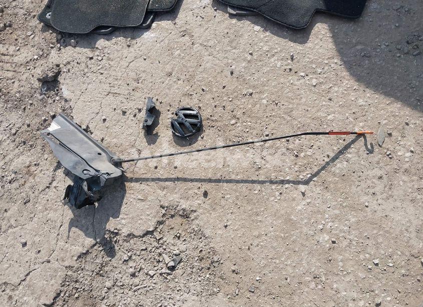 Photo 12 of 2011 Volkswagen Jetta 2.5L SE (VIN 3VWBZ7AJ5BM351210)