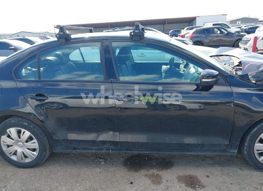 Photo 14 of 2011 Volkswagen Jetta 2.5L SE (VIN 3VWBZ7AJ5BM351210)