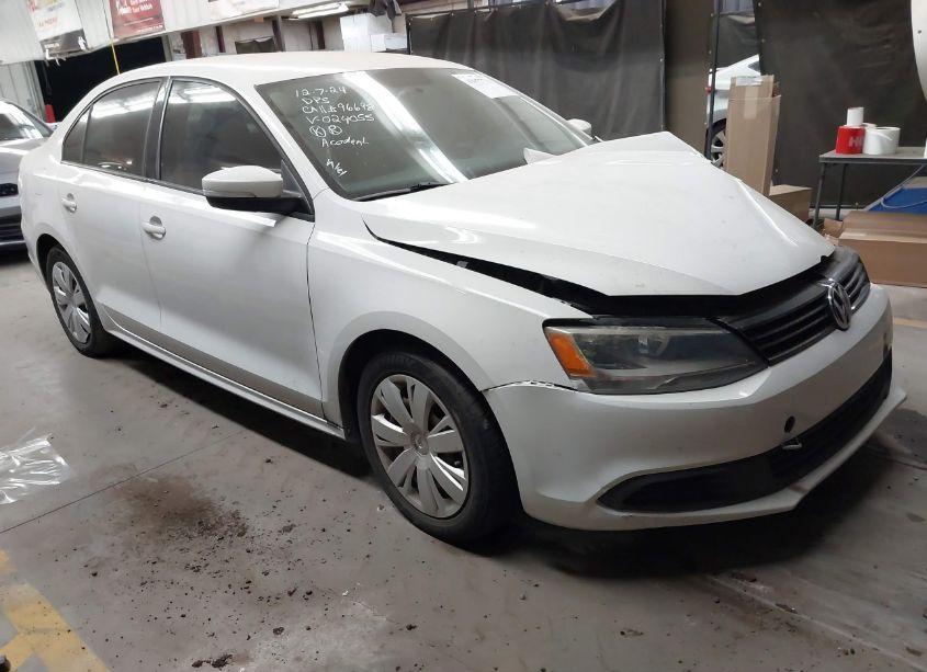 2011 Volkswagen Jetta 2.5L SE (VIN 3VWBZ7AJ6BM024055) main photo