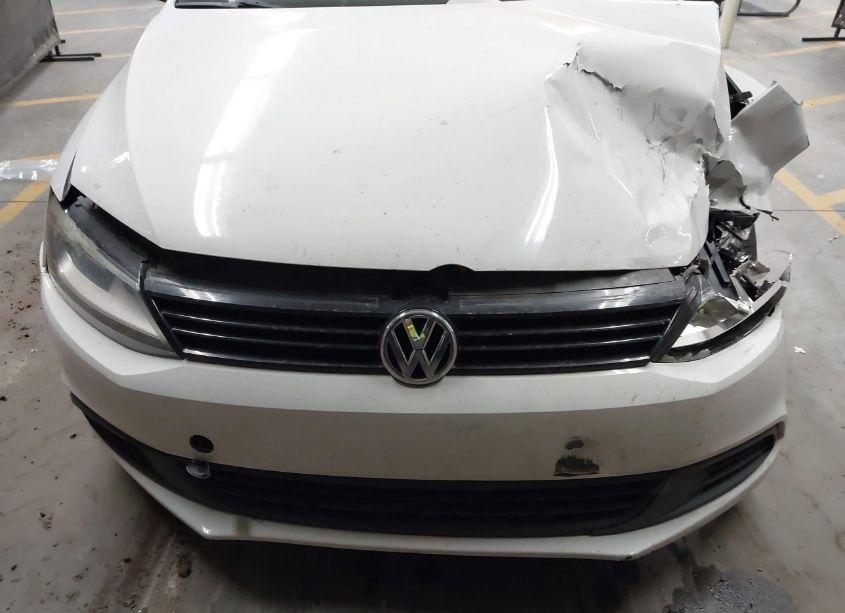 Photo 13 of 2011 Volkswagen Jetta 2.5L SE (VIN 3VWBZ7AJ6BM024055)