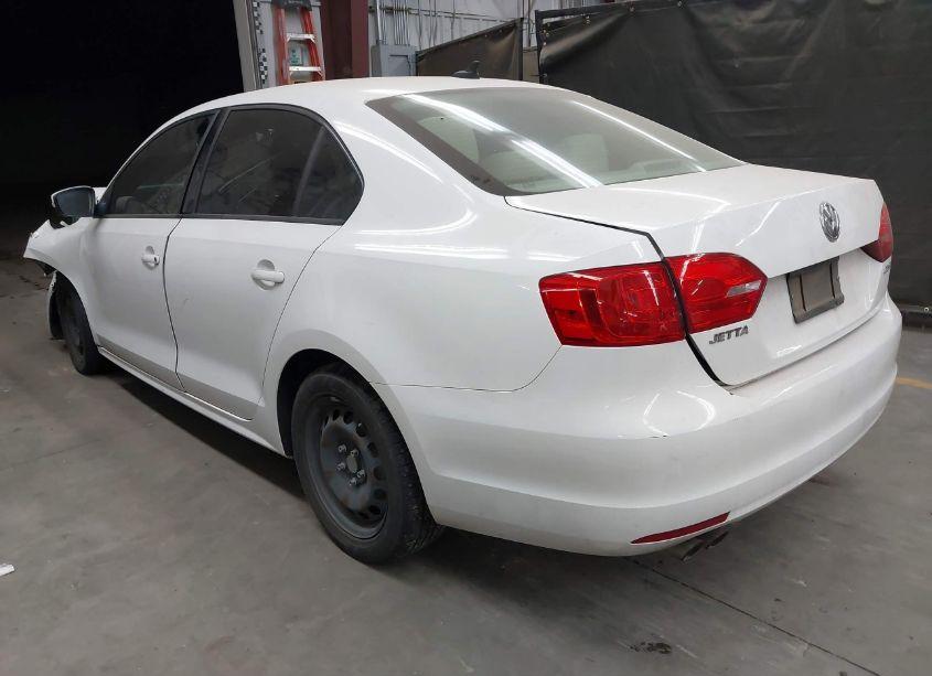 Photo 3 of 2011 Volkswagen Jetta 2.5L SE (VIN 3VWBZ7AJ6BM024055)