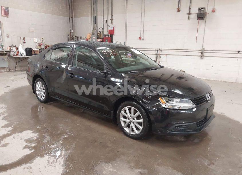 2011 Volkswagen Jetta 2.5L SE (VIN 3VWBZ7AJ7BM364928) main photo