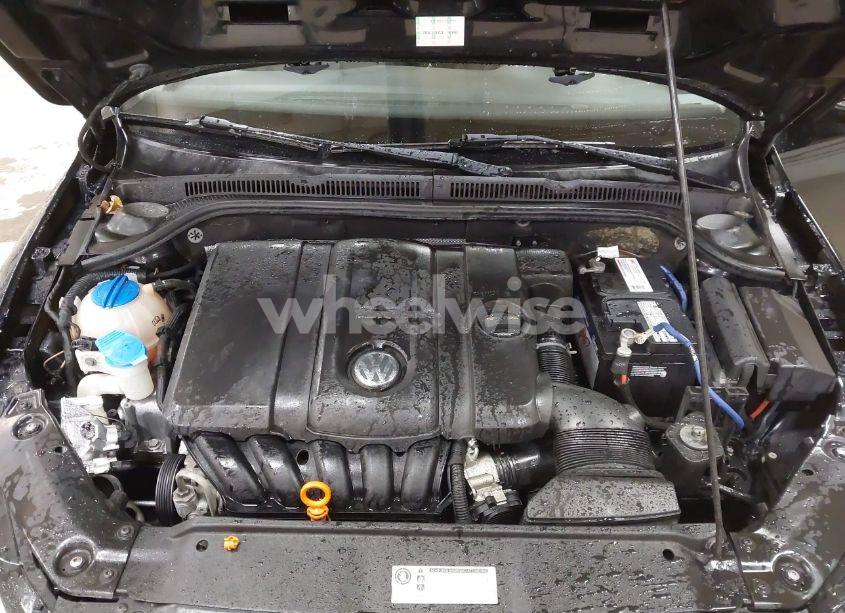 Photo 10 of 2011 Volkswagen Jetta 2.5L SE (VIN 3VWBZ7AJ7BM364928)