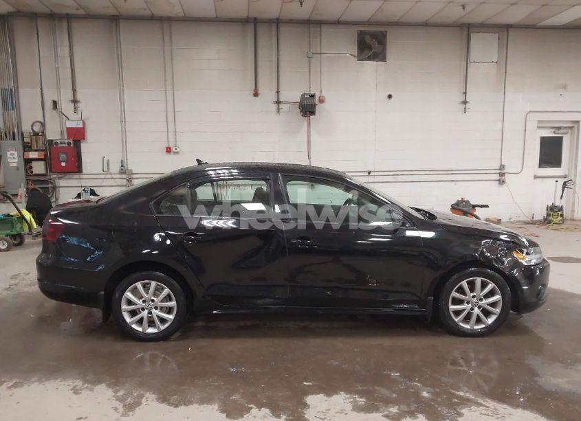 Photo 13 of 2011 Volkswagen Jetta 2.5L SE (VIN 3VWBZ7AJ7BM364928)