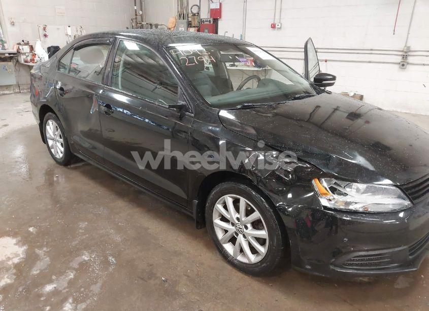 Photo 6 of 2011 Volkswagen Jetta 2.5L SE (VIN 3VWBZ7AJ7BM364928)
