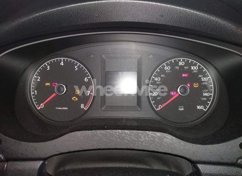 Photo 7 of 2011 Volkswagen Jetta 2.5L SE (VIN 3VWBZ7AJ7BM364928)