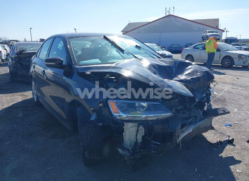 Photo 6 of 2011 Volkswagen Jetta 2.5L SE (VIN 3VWBZ7AJ9BM084069)