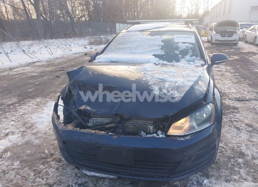 Photo 6 of 2017 Volkswagen Golf SPORTWAGEN TSI S (VIN 3VWC17AU0HM502498)