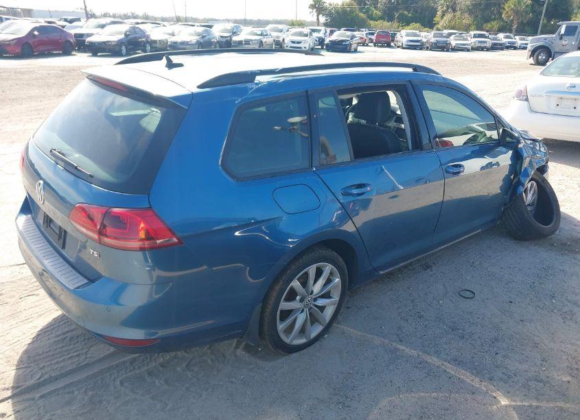 Photo 4 of 2015 Volkswagen Golf SPORTWAGEN TSI SE 4-DOOR (VIN 3VWC17AU1FM505312)