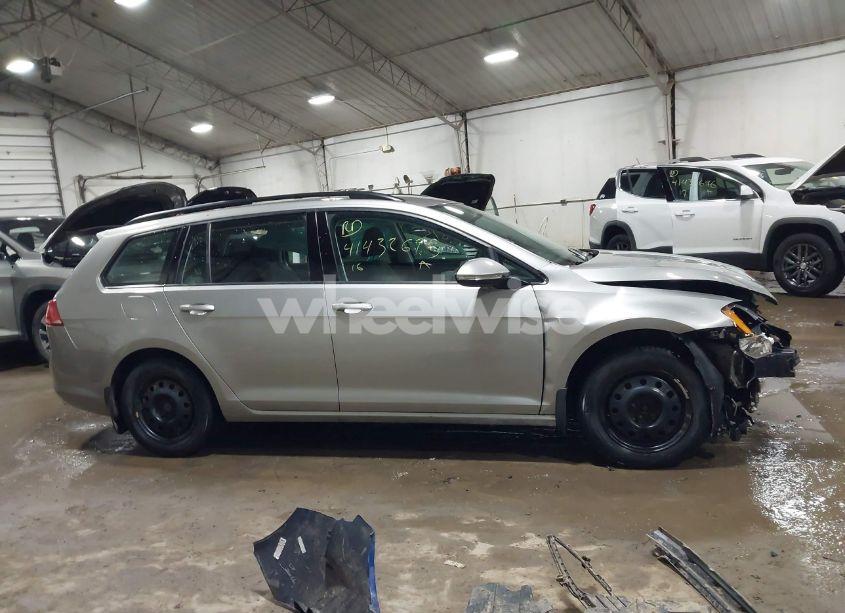 Photo 13 of 2016 Volkswagen Golf SPORTWAGEN TSI S 4-DOOR (VIN 3VWC17AU1GM513489)