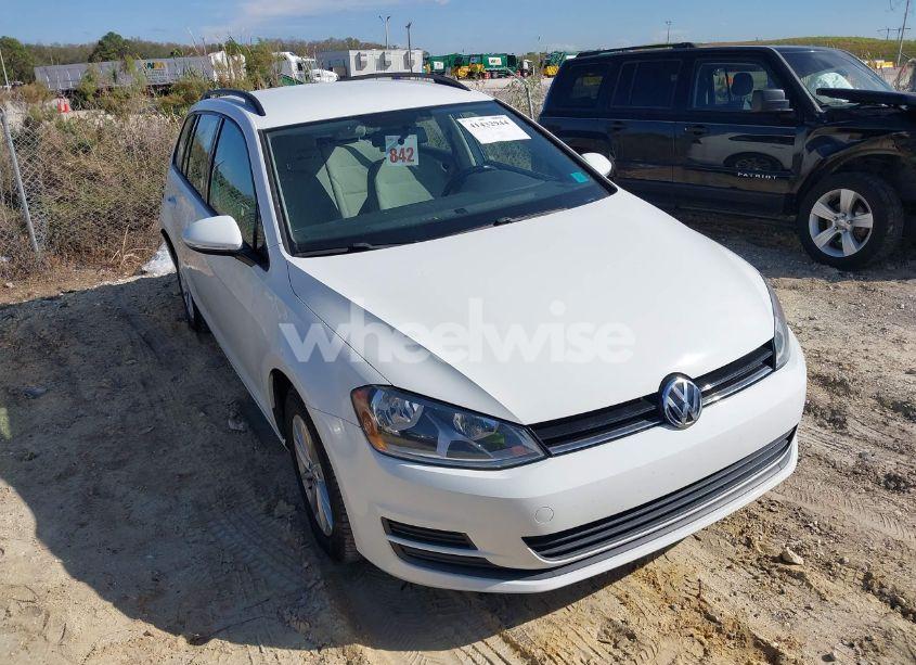 2017 Volkswagen Golf SPORTWAGEN TSI S (VIN 3VWC17AU1HM506561) main photo